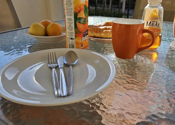 The Brightstay Paphos, 2 Bed Apt, Riviera, Universal *