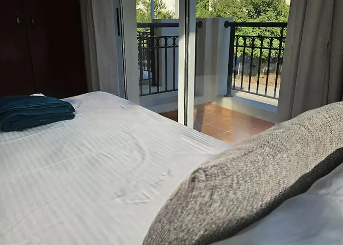 The Brightstay Paphos, 2 Bed Apt, Riviera, Universal Apartment *