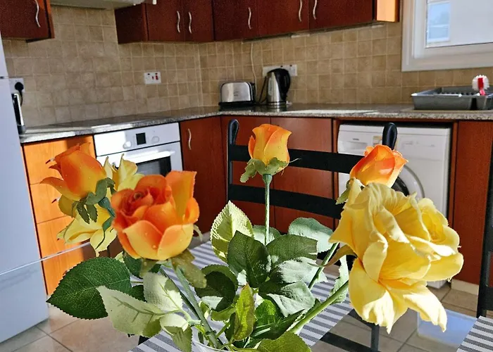 Apartment The Brightstay Paphos, 2 Bed Apt, Riviera, Universal *