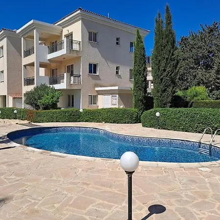 The Brightstay Paphos, 2 Bed Apt, Riviera, Universal